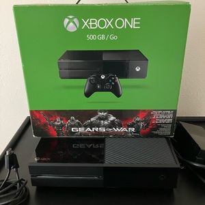 Xbox One Console 500GB Model 1540. Console, Power Cable and HDMI cord ONLY.